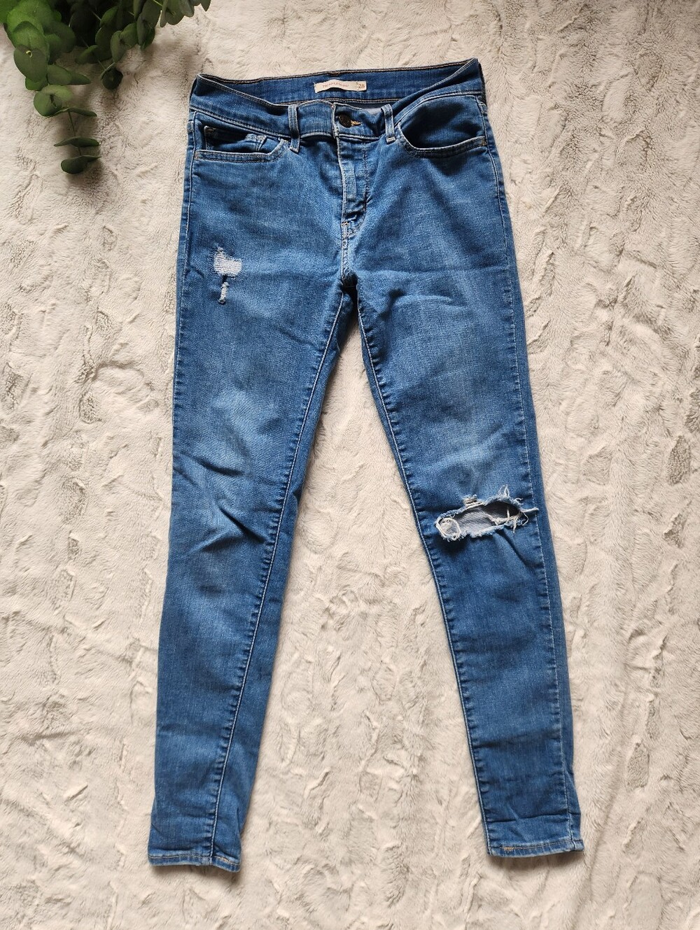 Levi's Super Skinny Distressed Jeans Size 28